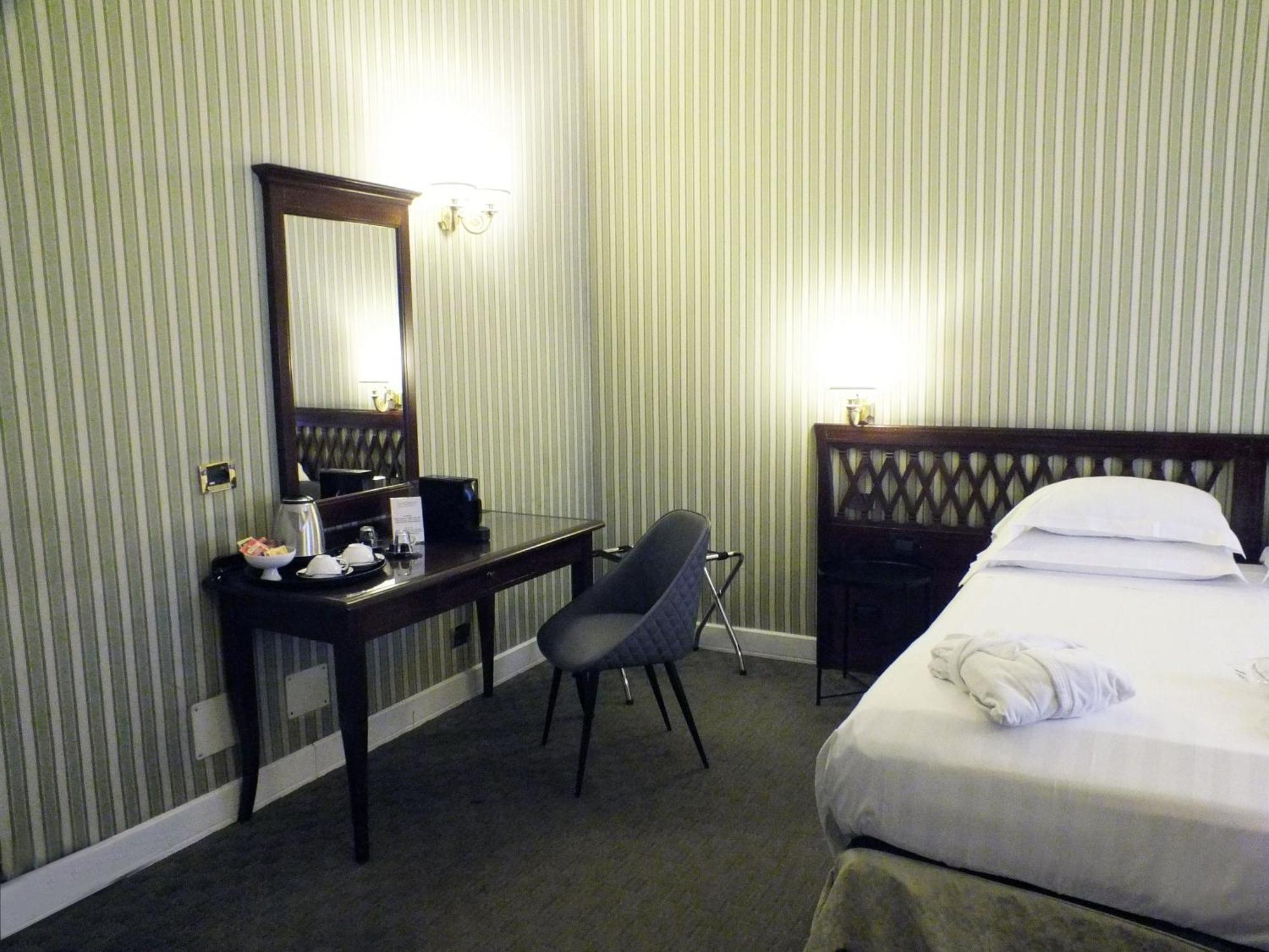 Bb Hotels Smarthotel Bailey'S — Foto 1